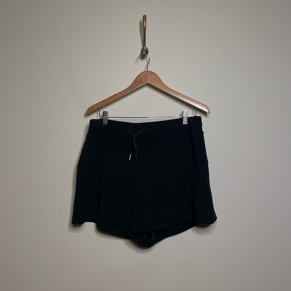 Spanx AirEssentials 4" short black - Picture 5 of 10